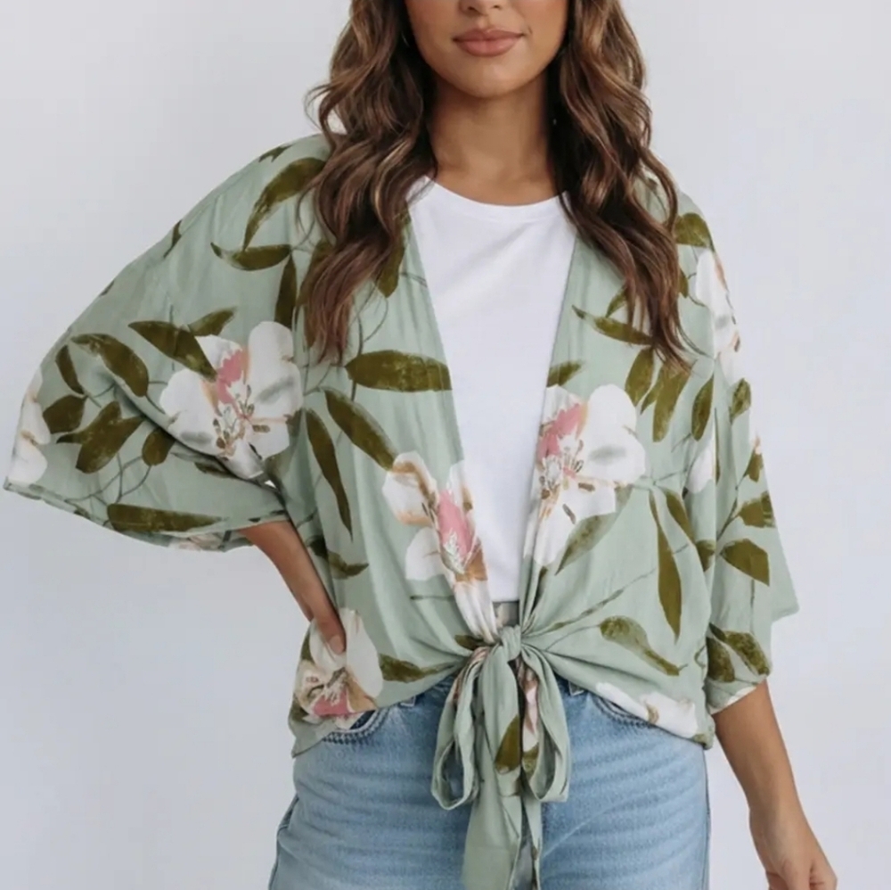Floral Tie Front Bell Sleeve Cropped Kimono